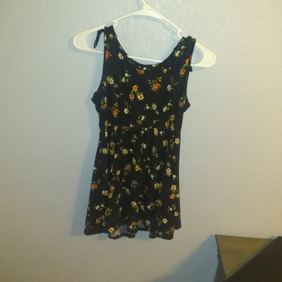 Dress - Picture 1 of 2